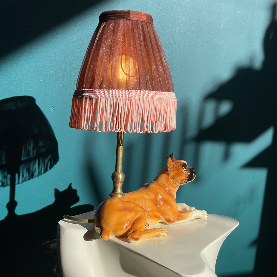 Afbeelding van vintage keramiek lamp in vorm van een boxer hond t.i.p. lights - SuperMatique