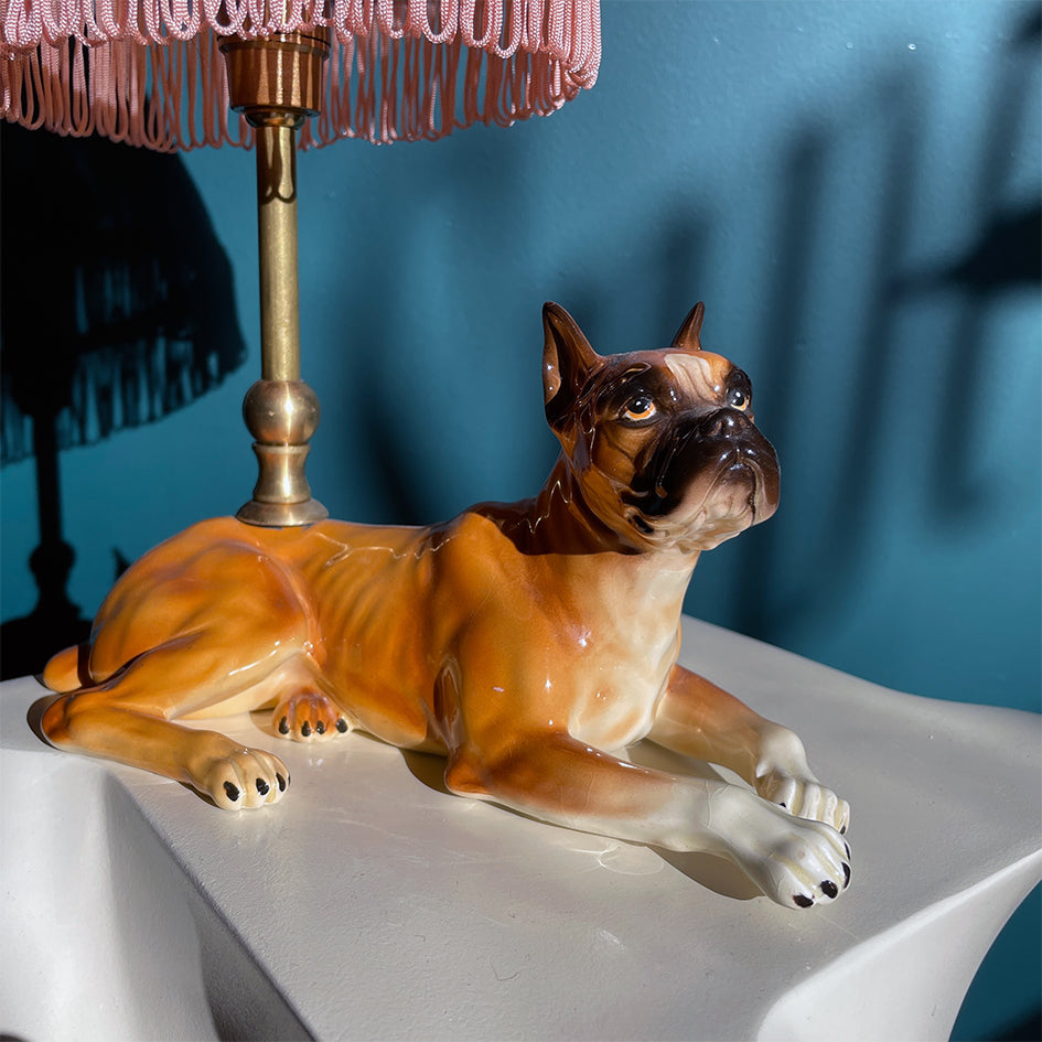 Afbeelding van vintage keramiek lamp in vorm van een boxer hond t.i.p. lights - SuperMatique 
