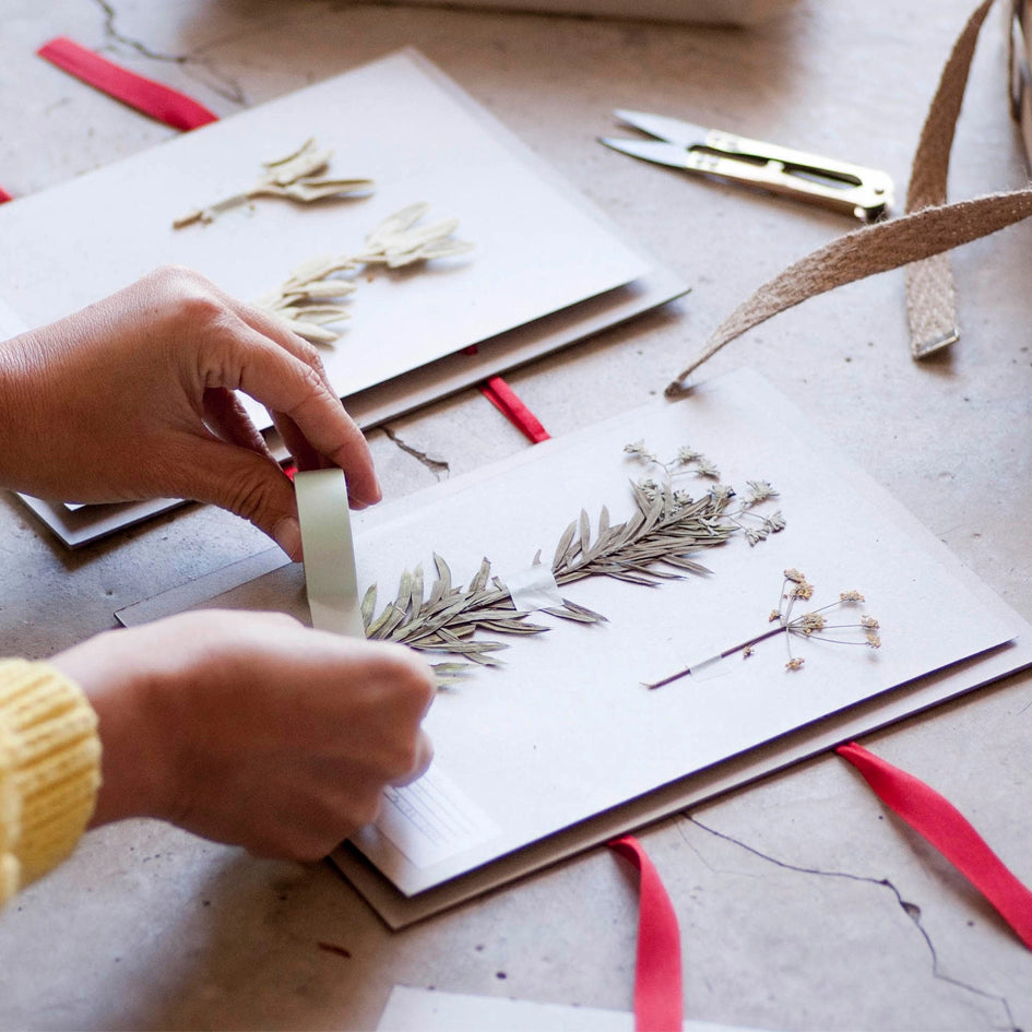 Afbeelding van bloemenpersset met herbarium bookje Fábrica de Texturas -  SuperMatique