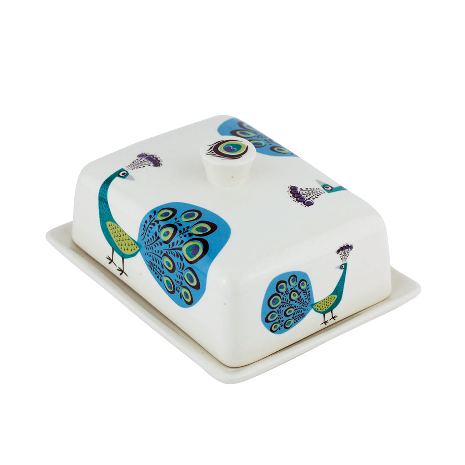 Afbeelding van keramiek botervloot met illustratie van blauw en turquoise pauwen Hannah Turner - SuperMatique 