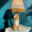 Afbeelding van decoratieve keramiek vintage lamp in vorm van een Lassie hondje t..i.p. lights - SuperMatique 
