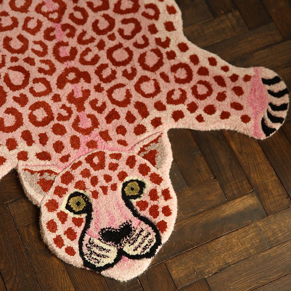 Pinky Luipaard Vloerkleed Groot - Doing Goods - SuperMatique