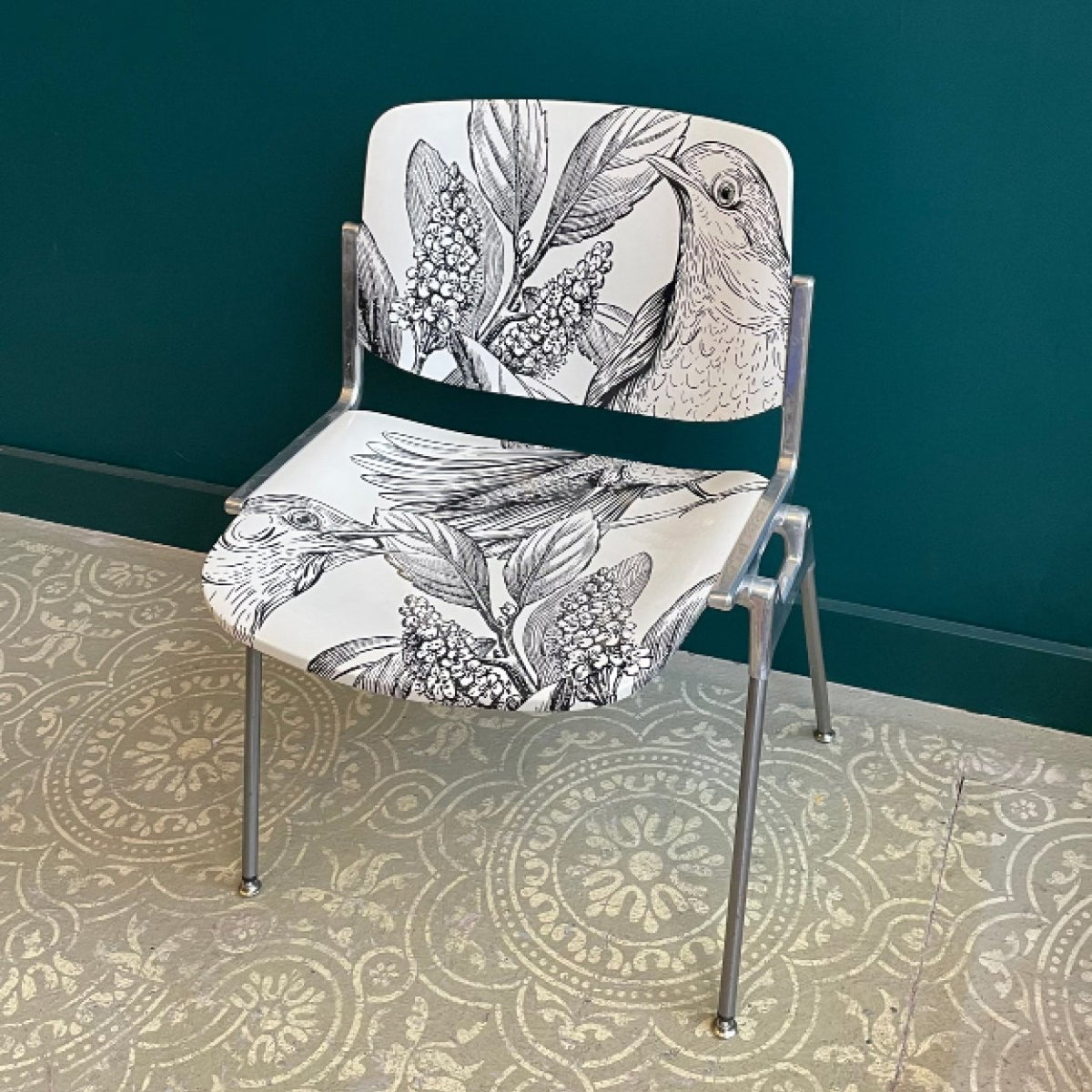 Etch Bird Chair - SuperMatique
