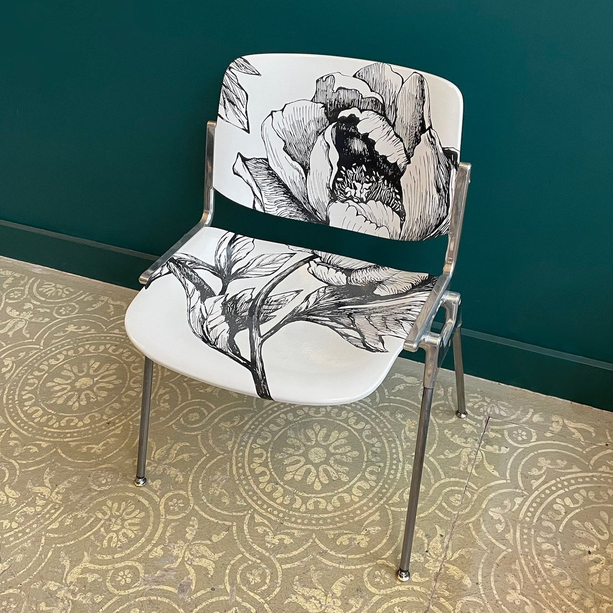 Etch Flower Chair - SuperMatique
